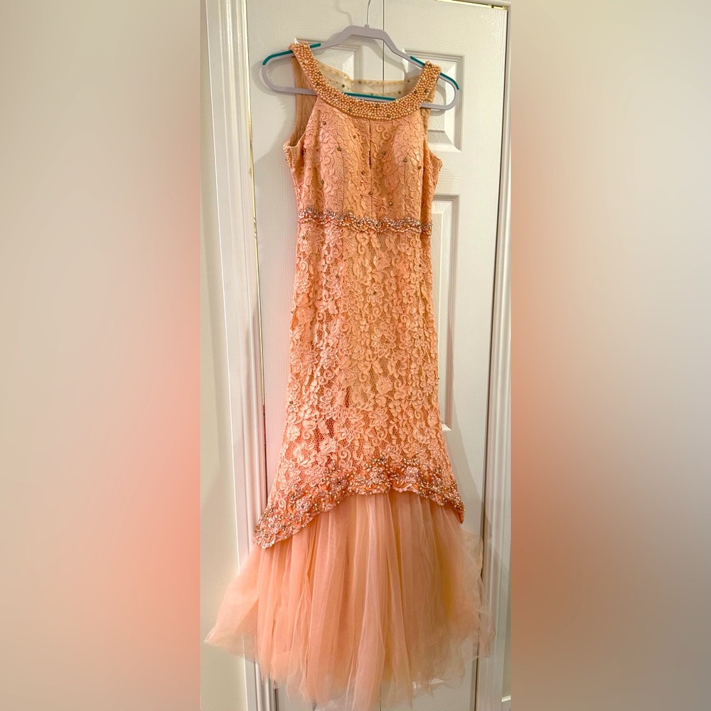 Women's Mermaid Lace Evening Gowns Halter Key Hole Beaded Long Prom Dress